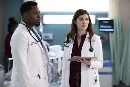 Malcolm-Jamal Warner and Kaley Ronayne in The Resident: Her Heart (2022)