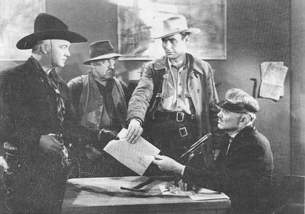 William Boyd, Joe De Stefani, Walter Long, and Paul Sutton in Bar 20 Justice (1938)