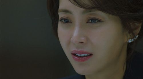 Song Yun-ah in The K2 (2016)