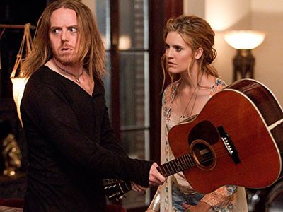 Maggie Grace and Tim Minchin in Californication (2007)