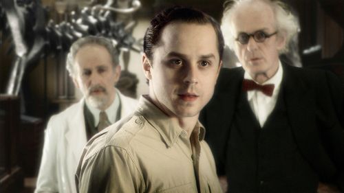 Giovanni Ribisi, Julian Curry, and Jon Rumney in Sky Captain and the World of Tomorrow (2004)
