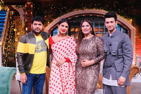Archana Puran Singh, Priyanka Chopra Jonas, Kapil Sharma, and Rohit Saraf in The Kapil Sharma Show: The Sky is Pink Toda
