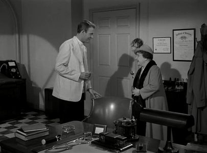 Charles Drake and Josephine Hull in Harvey (1950)