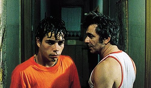 Vítor Norte and Alexandre Pinto in Breathing Under Water (2000)