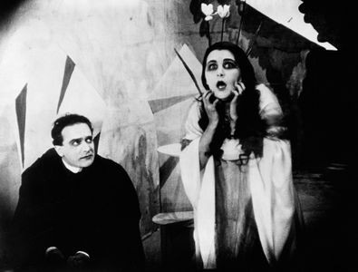 Lil Dagover and Friedrich Feher in The Cabinet of Dr. Caligari (1920)