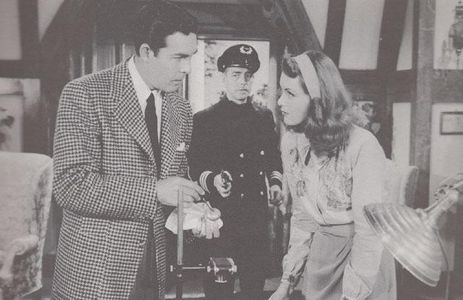 Richard Bailey, Kenne Duncan, and Linda Stirling in Manhunt of Mystery Island (1945)