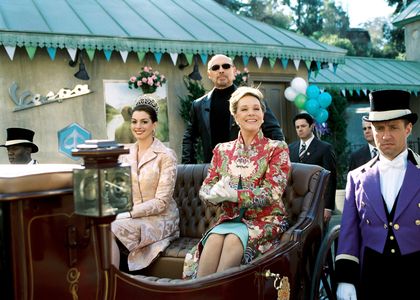 Julie Andrews, Hector Elizondo, Anne Hathaway, and Jon Liggett in The Princess Diaries 2: Royal Engagement (2004)