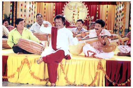 Ramesh Khanna, Rajinikanth, and Senthil in Padaiyappa (1999)