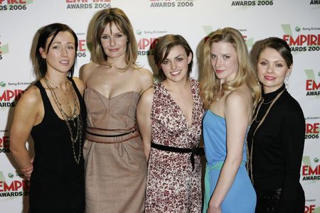 Shauna Macdonald, Saskia Mulder, Alex Reid, Nora-Jane Noone, and MyAnna Buring at an event for The Descent (2005)
