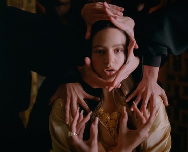 Rosalía in Rosalía: Pienso en tu mirá (2018)