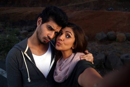 Nimrat Kaur and Tahir Raj Bhasin in Love Shots (2016)