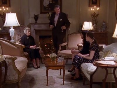 Edward Herrmann, Marion Ross, Alexis Bledel, and Lauren Graham in Gilmore Girls (2000)