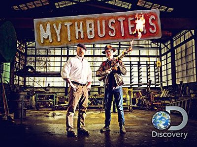 Adam Savage and Jamie Hyneman in MythBusters: Unfinished Business (2015)
