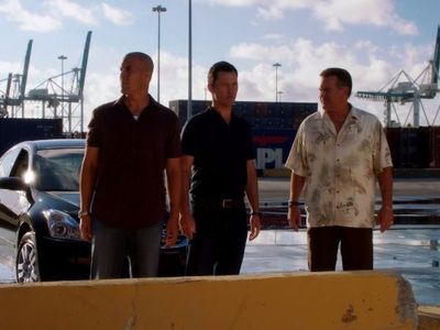 Coby Bell, Bruce Campbell, and Jeffrey Donovan in Burn Notice (2007)