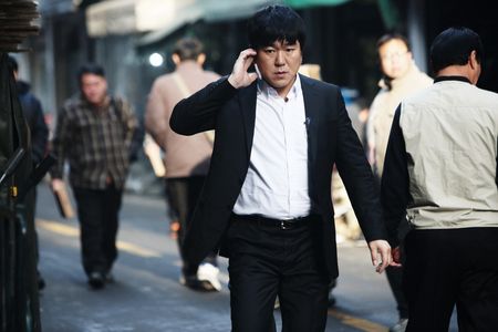 Je-mun Yun in Commitment (2013)