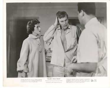 Barbara Bestar and Peter Graves in Killers from Space (1954)