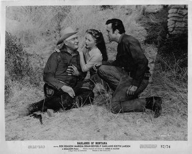 Beverly Garland, Emile Meyer, and Rex Reason in Badlands of Montana (1957)