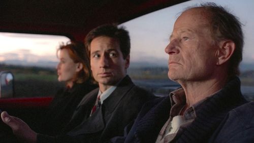 Gillian Anderson, David Duchovny, and Robert Clothier in The X-Files (1993)