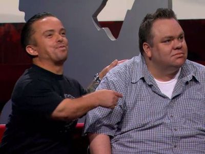 Jason 'Wee Man' Acuña and Preston Lacy in Ridiculousness (2011)
