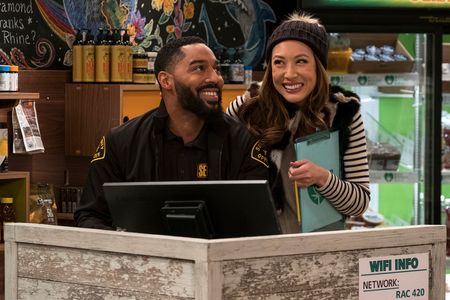 Elizabeth Ho and Tone Bell in Disjointed (2017)