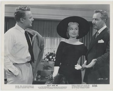 Van Johnson, Martha Hyer, and Onslow Stevens in Kelly and Me (1956)