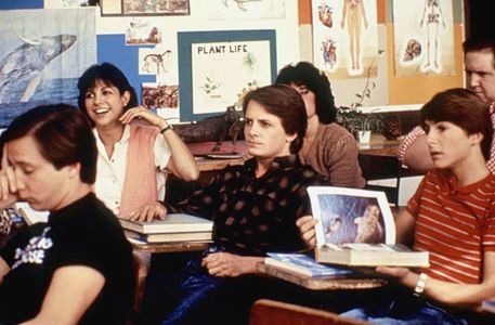Michael J. Fox, Matt Adler, Mark Holton, Jerry Levine, and Susan Ursitti in Teen Wolf (1985)