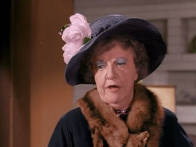 Marion Lorne in Bewitched (1964)
