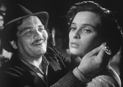 Lucia Bosè and Folco Lulli in Under the Olive Tree (1950)