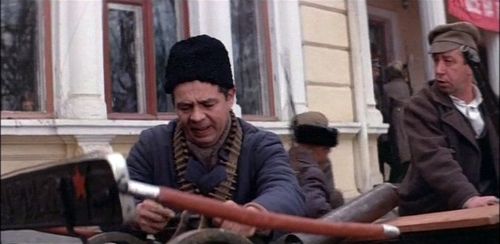 Borislav Brondukov and Radner Muratov in Smotri v oba! (1981)