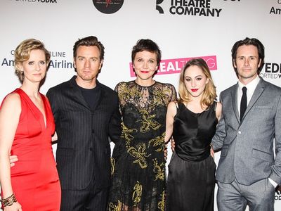 Ewan McGregor, Maggie Gyllenhaal, Cynthia Nixon, and Madeline Weinstein