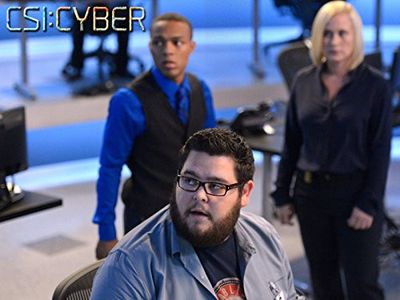 Patricia Arquette, Shad Moss, and Charley Koontz in CSI: Cyber: Click Your Poison (2015)