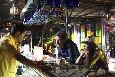 Tim Roth, Max Arciniega, and Hayley McFarland in Lie to Me (2009)