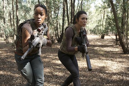Milauna Jackson and Michelle Lukes in Strike Back (2010)