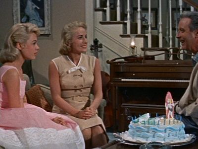 Sandra Dee, Mary LaRoche, and Arthur O'Connell in Gidget (1959)