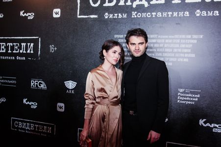 with fellow actor, Lenn Kudrjawizki, at the Moscow premiere of WITNESSES