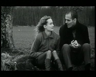 Sarah Boberg and Luciano Curreli in Girotondo, giro attorno al mondo (1999)