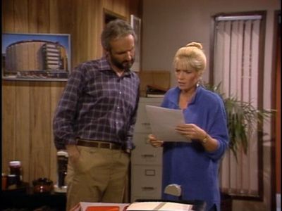 Meredith Baxter and Michael Gross in Family Ties (1982)