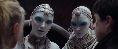 Barbara Scaff, Aymeline Valade, Dane DeHaan, Cara Delevingne, and Pauline Hoarau in Valerian and the City of a Thousand 
