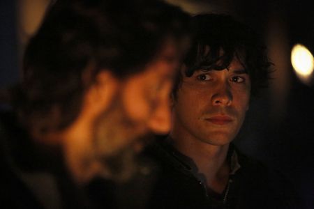 Henry Ian Cusick and Bob Morley in The 100 (2014)