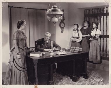 Albert Dekker, Pilar Del Rey, Dorita Pallais, Gale Storm, and Rosa Turich in The Kid from Texas (1950)