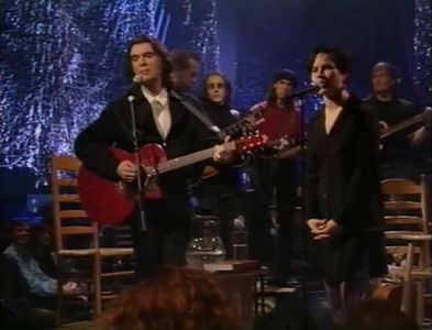 David Byrne and Natalie Merchant in Unplugged (1989)