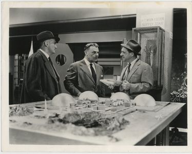 Brian Donlevy, Sidney James, and John Longden in Quatermass 2 (1957)