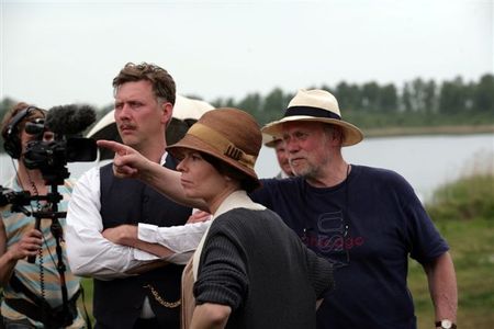 Maria Heiskanen, Mikael Persbrandt, and Jan Troell in Everlasting Moments (2008)
