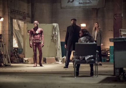 Anne Dudek, Jesse L. Martin, Danielle Nicolet, and Grant Gustin in The Flash (2014)