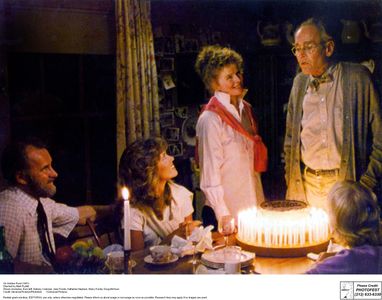 Henry Fonda, Katharine Hepburn, Jane Fonda, Dabney Coleman, and Doug McKeon in On Golden Pond (1981)
