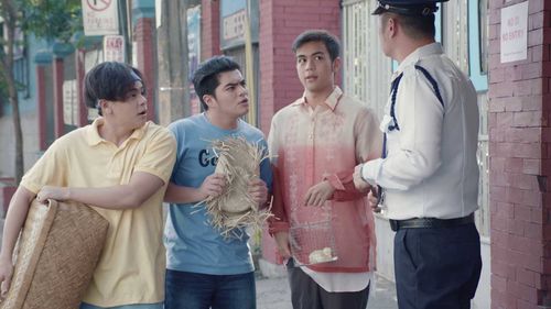 Andrew Muhlach, Julian Trono, and Vitto Marquez in U-Tol (2019)