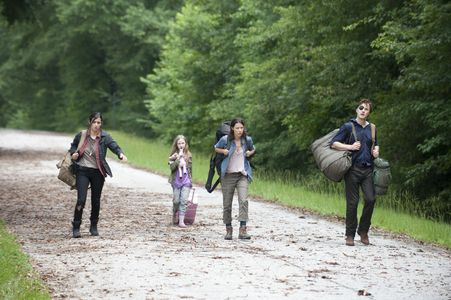 David Morrissey, Audrey Marie Anderson, Alanna Masterson, and Meyrick Murphy in The Walking Dead (2010)