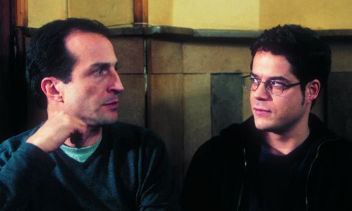 Daniel Giménez Cacho and Jorge Sanz in No Shame (2001)