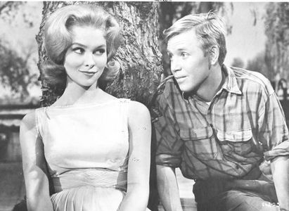 Diane McBain and Jan Stine in Claudelle Inglish (1961)