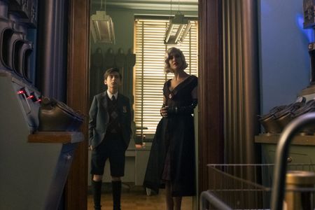 Kate Walsh and Aidan Gallagher in The Umbrella Academy (2019)